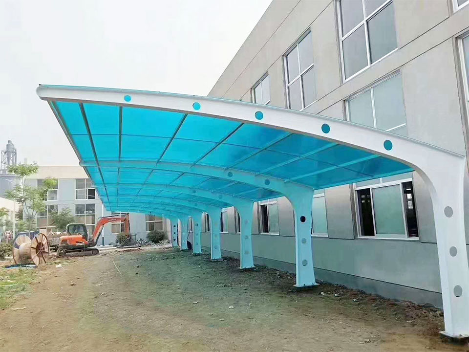 阳光板车棚